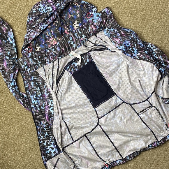 Lululemon athletic running performance lightweight size 10 Back Pack It Jacket - Picture 9 of 11